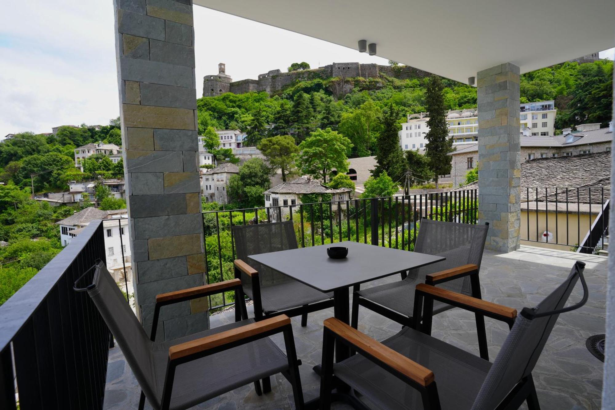 Castlefront Villa ジロカストラ エクステリア 写真