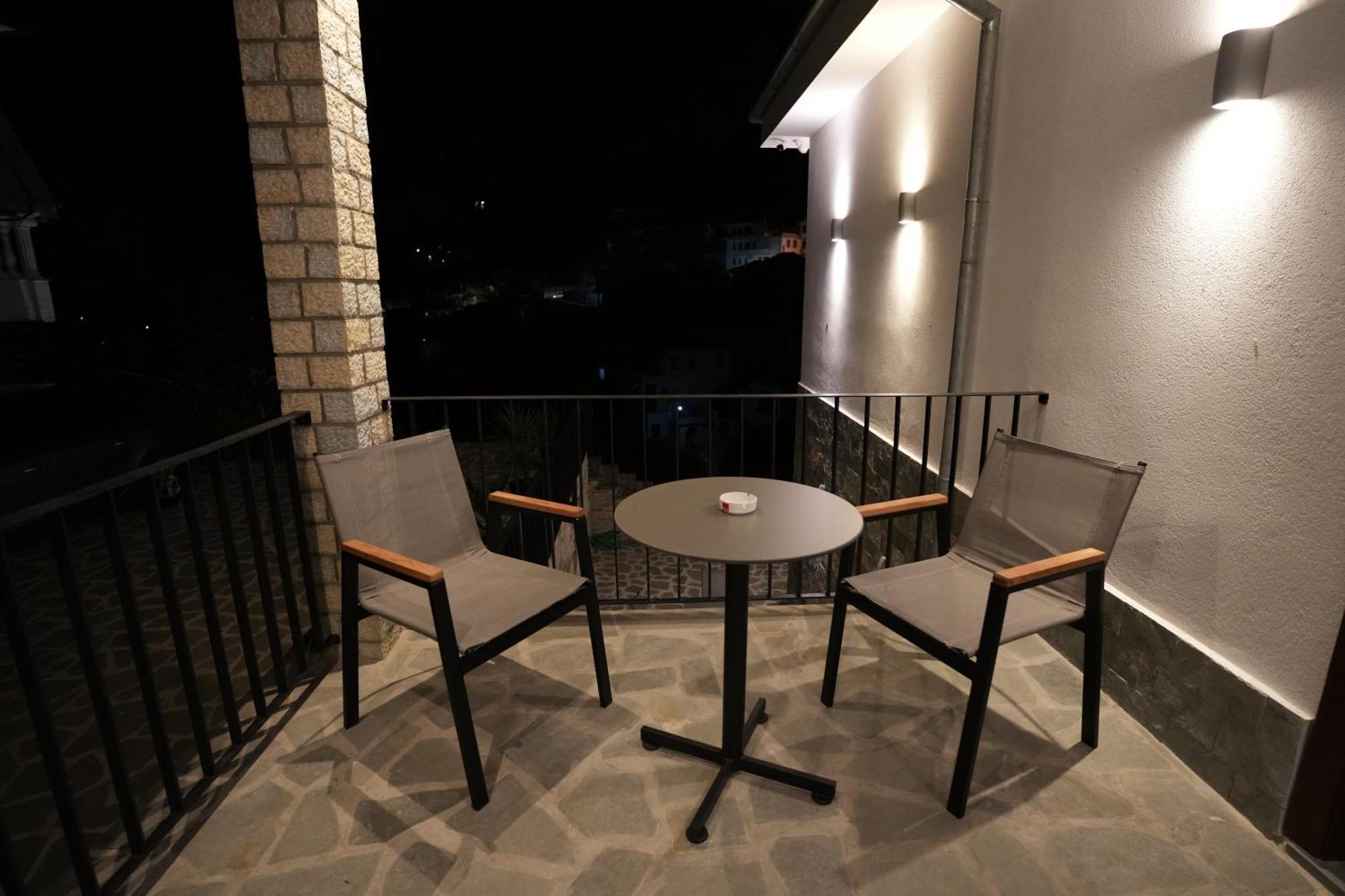 Castlefront Villa ジロカストラ エクステリア 写真